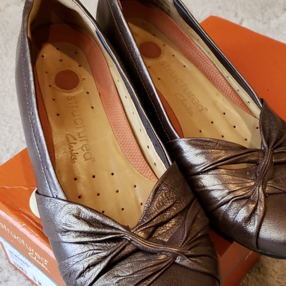 Unstructured by Clarks Copper/Brown Metallic shoe - Picture 5 of 7